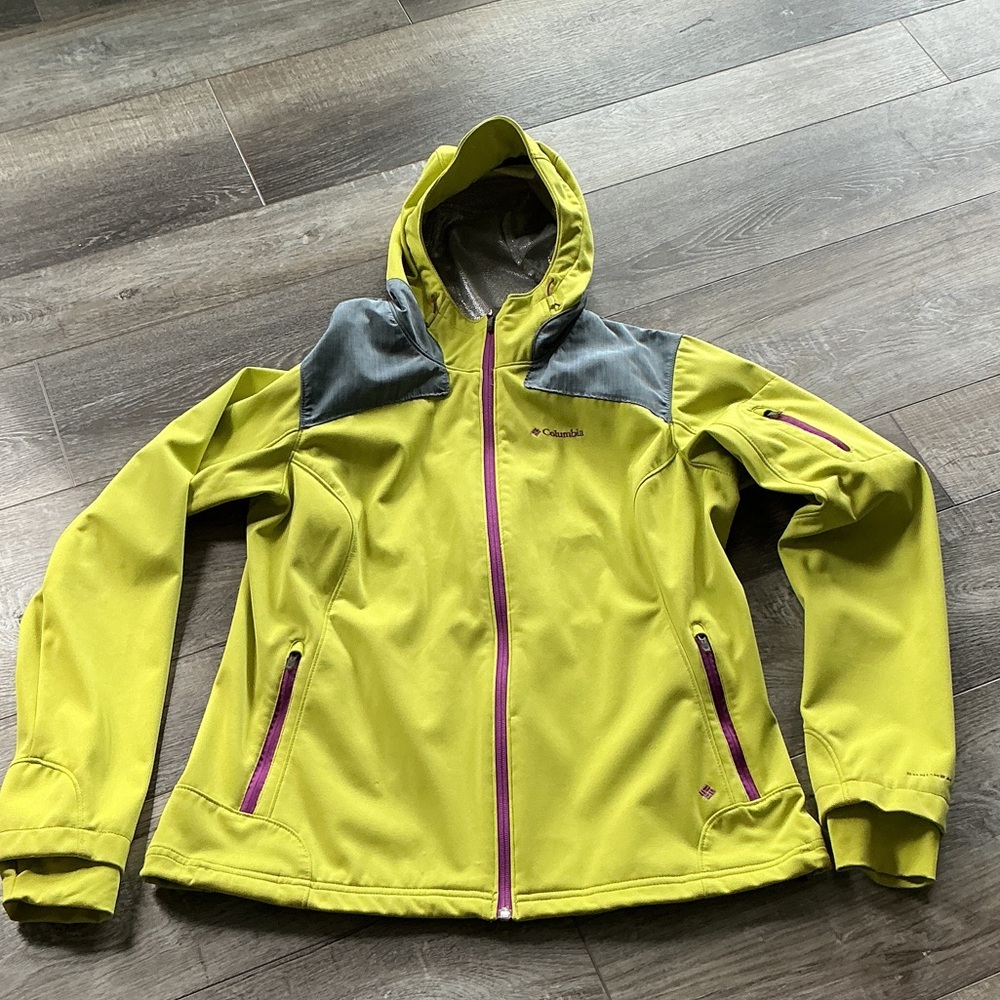 Columbia Omni Heat Yellow/Green and Gray Hooded Softshell Jacket (XL) Runs small